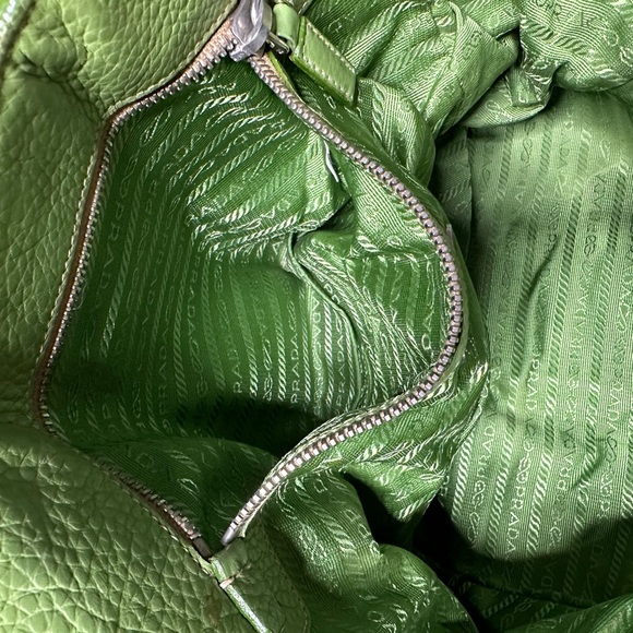Prada handbag - Picture 4 of 4